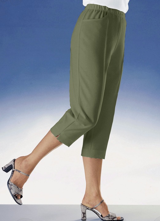 7/8-broeken, capri, bermuda's - Capribroek met praktische zijzakken in 11 kleuren, in Größe 019 bis 054, in Farbe OLIJF Ansicht 1