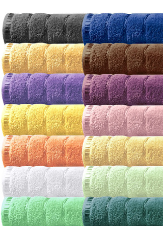 Zachte badstof handdoeken in dichte lussenpool