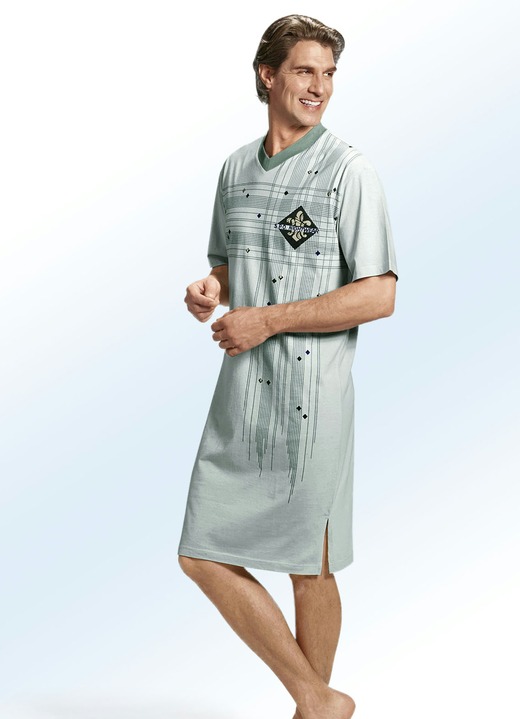 Nachthemden - Nachthemd met geplaatste print en V-hals, korte mouw, in Größe 048 bis 066, in Farbe LICHTGROEN-CEDER-MEERKLEURIG