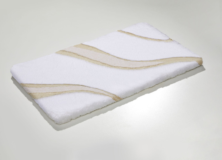 Kleine Wolke - Moderne badkamerset van Kleine Wolke, in Größe 100 (Matje, halfrond 50/80 cm) bis 112 (toiletdekseldeksel met koord, 47/50 cm)), in Farbe WEISS-CREME Ansicht 1
