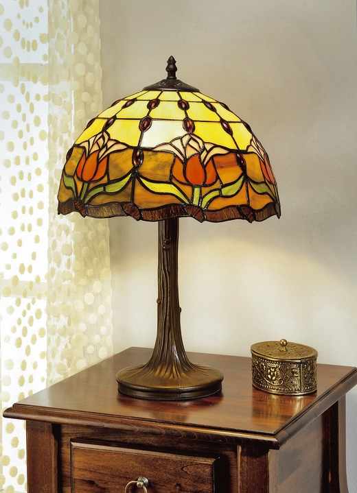 Klassieke meubels - Tiffany lamp, 1-lamps met effen gekleurde Tiffany glasstukken, in Farbe MULTICOLOR, in Ausführung Tafellamp