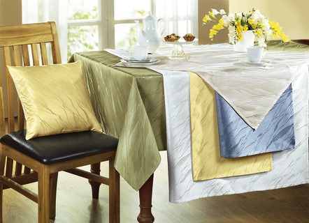 Discrete tafel- en kamerdecoratie in marmerlook met vlekbescherming