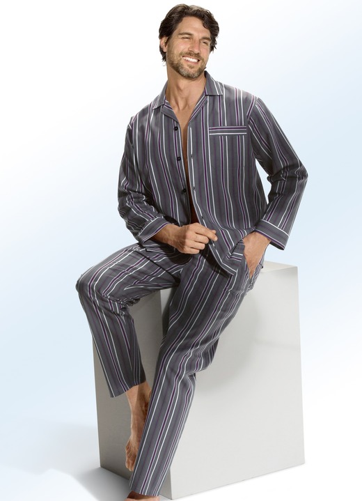 Pyjama's - Pyjama, met doorlopende knopen, van geweven stof, met streepmotief, in Größe 046 bis 060, in Farbe GRAFIET-MEERKLEURIG Ansicht 1