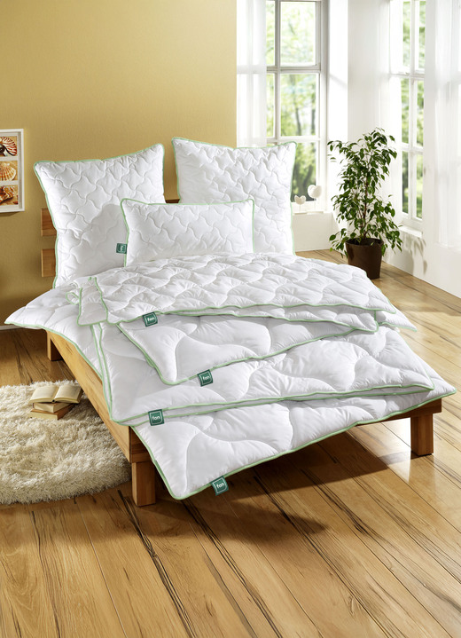 Dekbedden e.d. - “Greenfirst” strooiselprogramma van “FAN”, in Größe 112 (135/200 cm) bis 412 (2x 80/80 cm + 2x 135/200 cm), in Farbe WEISS, in Ausführung Kussen Ansicht 1