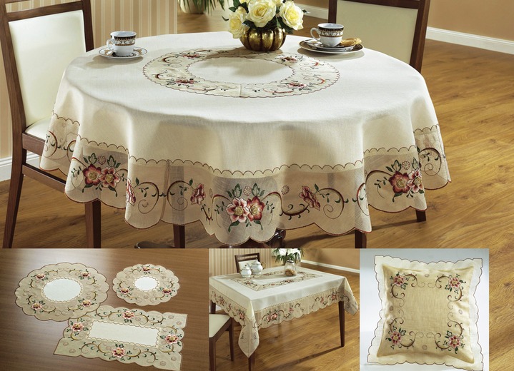- SCHÄFER-tafeldecoratie met opgenaaide rozenknoppen, in Größe 135 (Servetten, 30/45 cm) bis 404 (Kussensloop, 50/50 cm), in Farbe