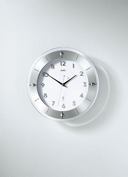 Uhren - Hochwertige Wanduhr von AMS, aus facettiertem Mineralglas, in Farbe SILBER Ansicht 1