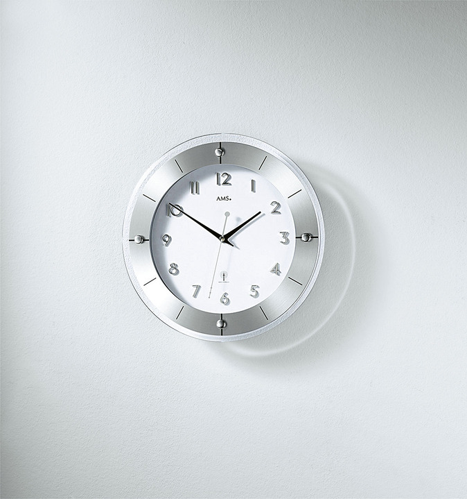Horloges - Hoogwaardige wandklok van ‘AMS‘, van facet-geslepen mineraalglas, in Farbe ZILVER Ansicht 1