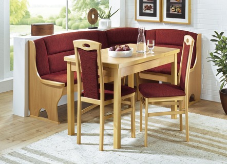 Elegante bankengroep met decoratieve frezen en massief houten onderdelen