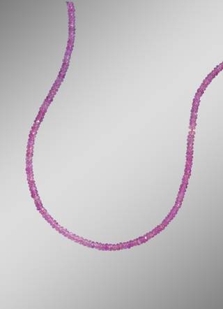 Ketting met echte morganiet uit Brazilië.