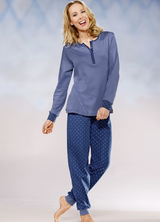 Pyjama's & shorties - Interlock pyjama, knoopsluiting en manchetten, in Größe 032 bis 050, in Farbe INDIGO-LICHTBLAUW Ansicht 1
