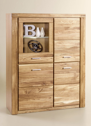 Dressoir met massief houten fronten