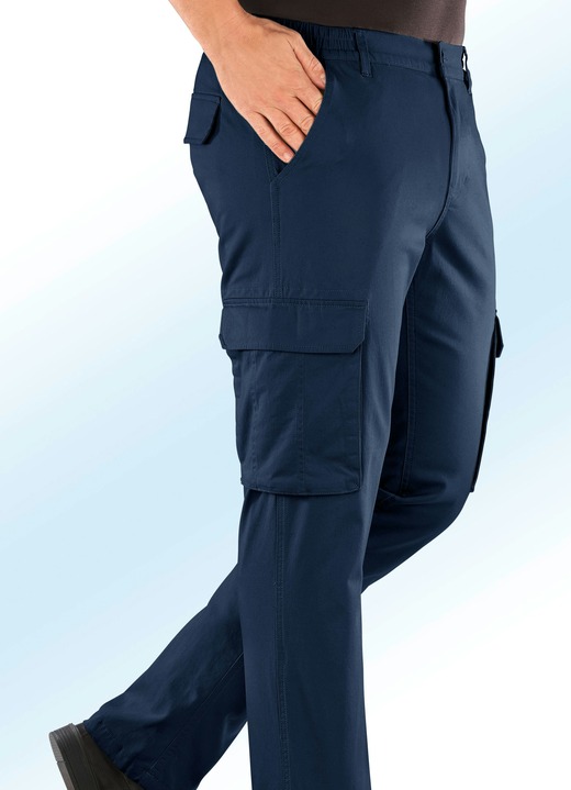 Broeken - Thermobroek met cargozakken in 4 kleuren Broeken - Thermobroek met cargozakken in 4 kleuren, in Größe 024 bis 064, in Farbe MARINE