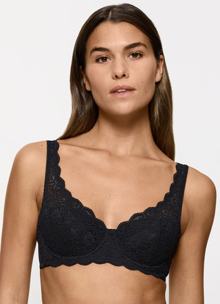 Triumph Amourette beugelbeha met elastische kant