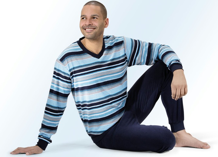 Pyjama's - Pyjama van stretch badstof met boorden, V-hals en garengeverfd streepmotief, in Größe 046 bis 060, in Farbe MARINE-TURQUOISE