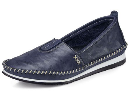 Andrea Conti mocassin slip-on schoen met een subtiele gekreukelde textuur