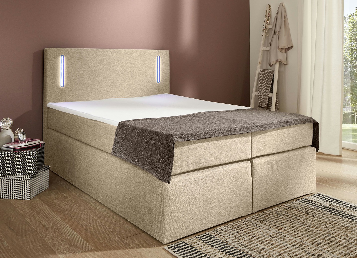 Boxspringbett mit LED-Beleuchtung, verschiedene Größen - Bedden | BADER