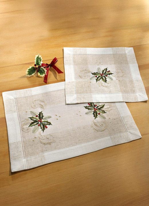 - Kerstkamer- en tafelaccessoires met een subtiel design, in Größe 101 (Loper, 35/50 cm) bis 404 (Kussensloop, 40/40 cm), in Farbe