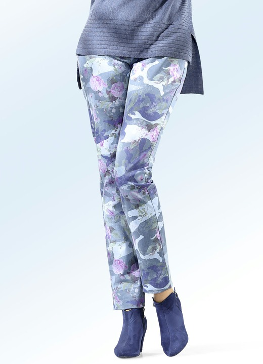 Broeken - Broek met trendy dessin, in Größe 017 bis 052, in Farbe INDIGO -LICHTBLAUW -ORCHIDEE Ansicht 1