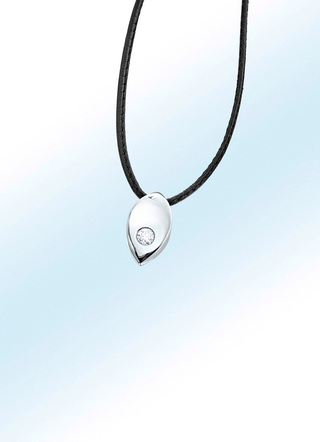 Kettinghanger met loepzuivere briljant en lederen halsband