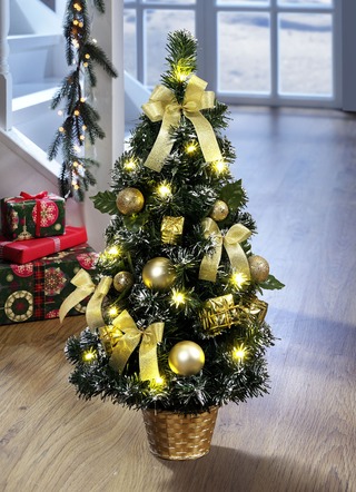 Verlichte kersttoren