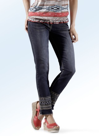 Jeans met borduursel in etnische stijl