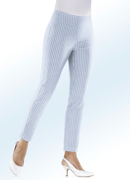 Broeken - Broek met modieus streepjesmotief, in Größe 017 bis 052, in Farbe LICHTBLAUW-WIT Ansicht 1