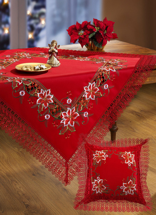 Tafel- en kamerdecoratie met macramé-boorden en gebloemde borduursels