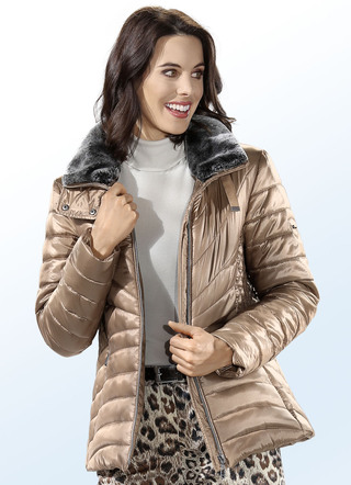 Korte jas in 2 kleuren, licht getailleerd model