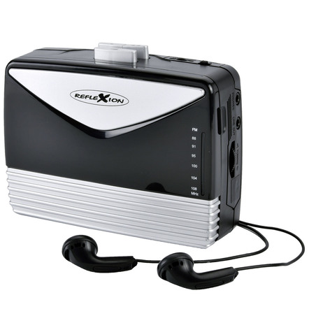 Draagbare cassettespeler met FM-radio.