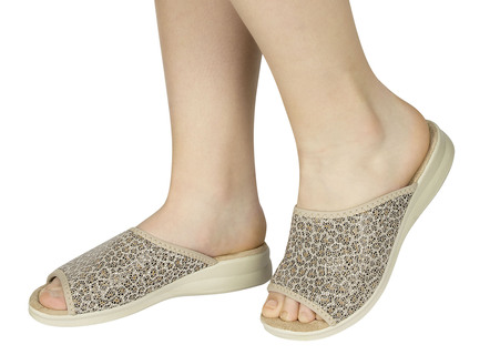 Stretch zomerschoenen verkrijgbaar als muiltjes of sandalen