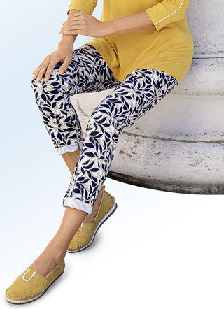 Broek met onderscheidend bloemmotief