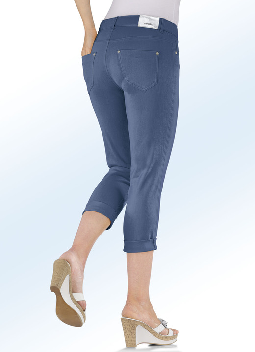 Ascari - Magic-Capri-Jeans in 5-Pocket-Form, in Größe 017 bis 050, in Farbe JEANSBLAU Ansicht 1