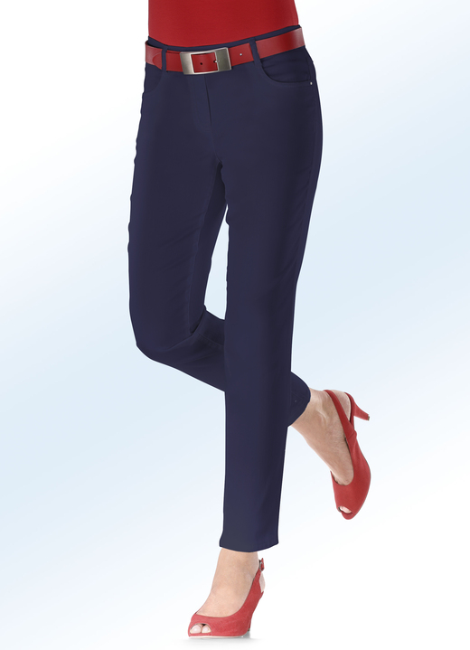 - Elegante jeans in 4-pocketmodel, in Größe 017 bis 052, in Farbe DONKERBLAUW
