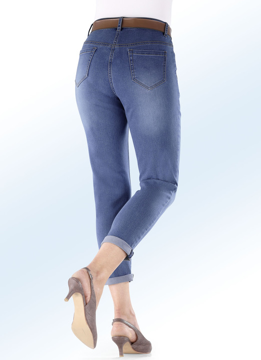 Broeken - Basic jeans in 7/8 lengte, in Größe 017 bis 052, in Farbe JEANSBLAUW Ansicht 1