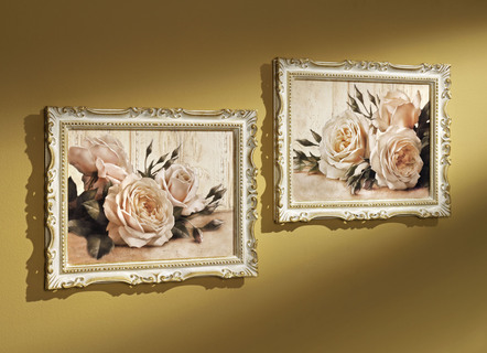 Afbeelding van rozen met sierlijk houten frame