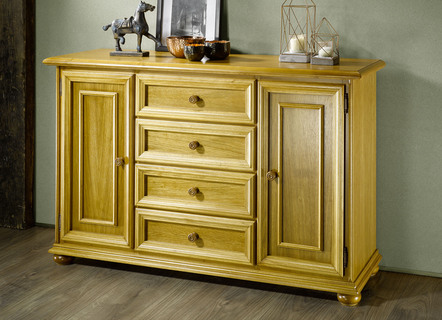 Commodeset van deels massief hout met echt gefineerd hout
