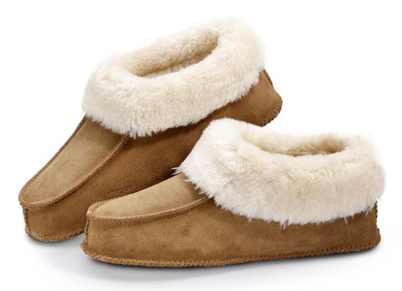 Leren pantoffels met donzige binnenbont