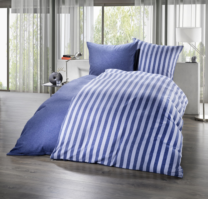 - Gezellige flanellen beddengoedset, in Größe 112 (80/80 cm + 135/200 cm) bis 115 (80/80 cm + 155/220 cm), in Farbe DONKERBLAUW, in Ausführung Uni
