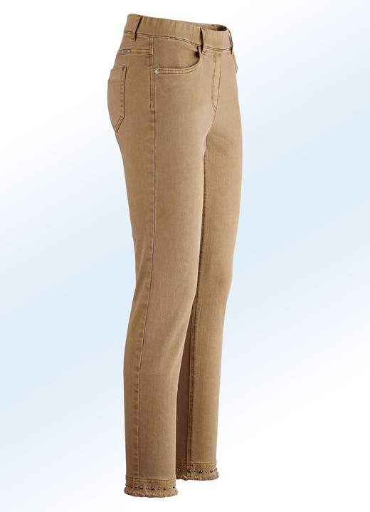 Broeken - Magische jeans met leuke klinknagels en een trendy zoom met franjes, in Größe 017 bis 052, in Farbe COGNAC Ansicht 1