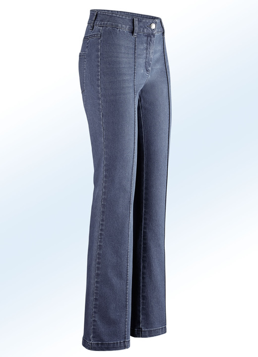 Broeken - Jeans in trendy bootcut-vorm, in Größe 017 bis 050, in Farbe JEANSBLAUW Ansicht 1