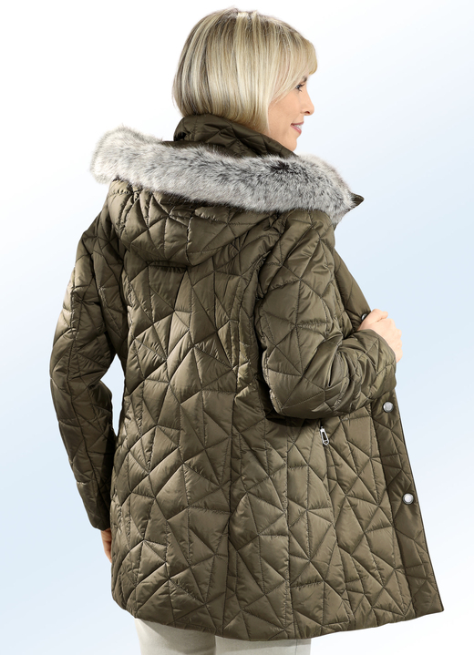 Winterjacken - Jacke in 2 Farben mit interessanter Steppung, in Größe 038 bis 054, in Farbe MOOSGRÜN Ansicht 1
