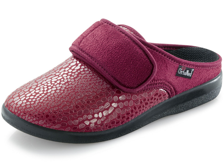 Huisschoenen - Slippers gemaakt van elastisch en velours materiaal, in Größe 036 bis 041, in Farbe BORDEAUX Ansicht 1