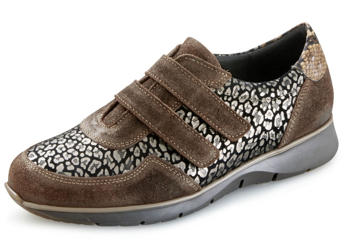 - Slippers met een cool reliëf, in Größe 036 bis 042, in Farbe BRUIN Ansicht 1