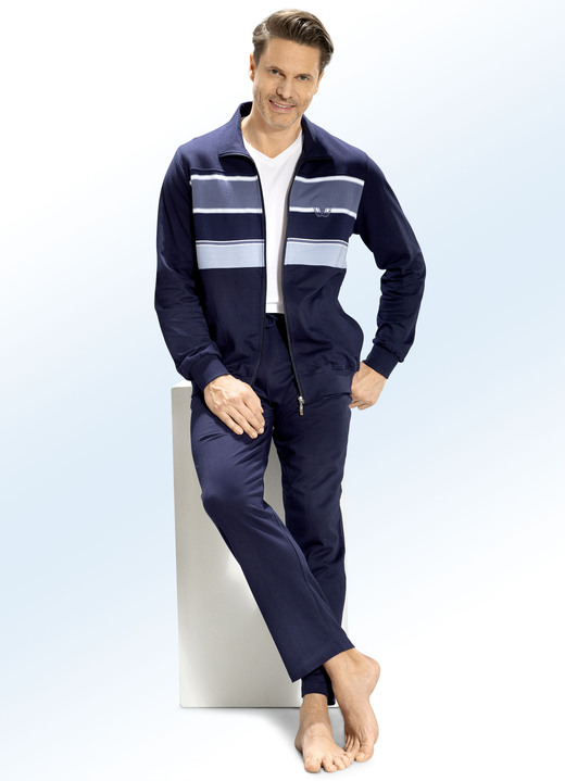 Vrijetijdspakken - Vrijetijdspak met gestreept dessin Vrijetijdspakken - Vrijetijdspak met gestreept dessin, in Größe 024 bis 062, in Farbe MARINE-BLAUW