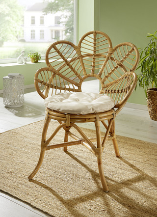 Rotan fauteuil met zitkussen gemaakt van handgeweven rotanbuis