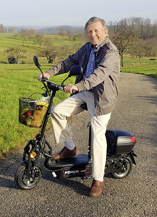 Onderhoudsvrije e-vouwscooter met krachtige motor