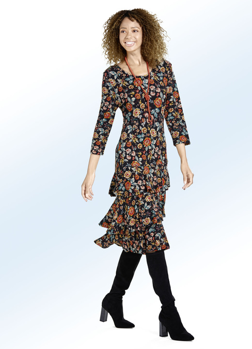 Jurken - Slip-on-jurk met bloemenmotief, in Größe 036 bis 052, in Farbe ZWART-MEERKLEURIG