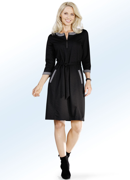 kleider - Attraktives Kleid mit Bindegürtel kleider - Attraktives Kleid mit Bindegürtel, in Größe 036 bis 052, in Farbe SCHWARZ