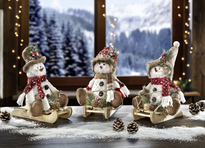 Kerstmis - Sneeuwpoppen, set van 3, op houten sleeën, in Farbe MULTICOLOR