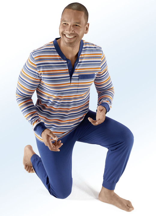 Pyjama's - Voordeelverpakking: Pyjama en short met knoopsluiting, borstzak en gestreept design, in Größe 050 bis 060, in Farbe BLAUW-MULTICOLOR Ansicht 1